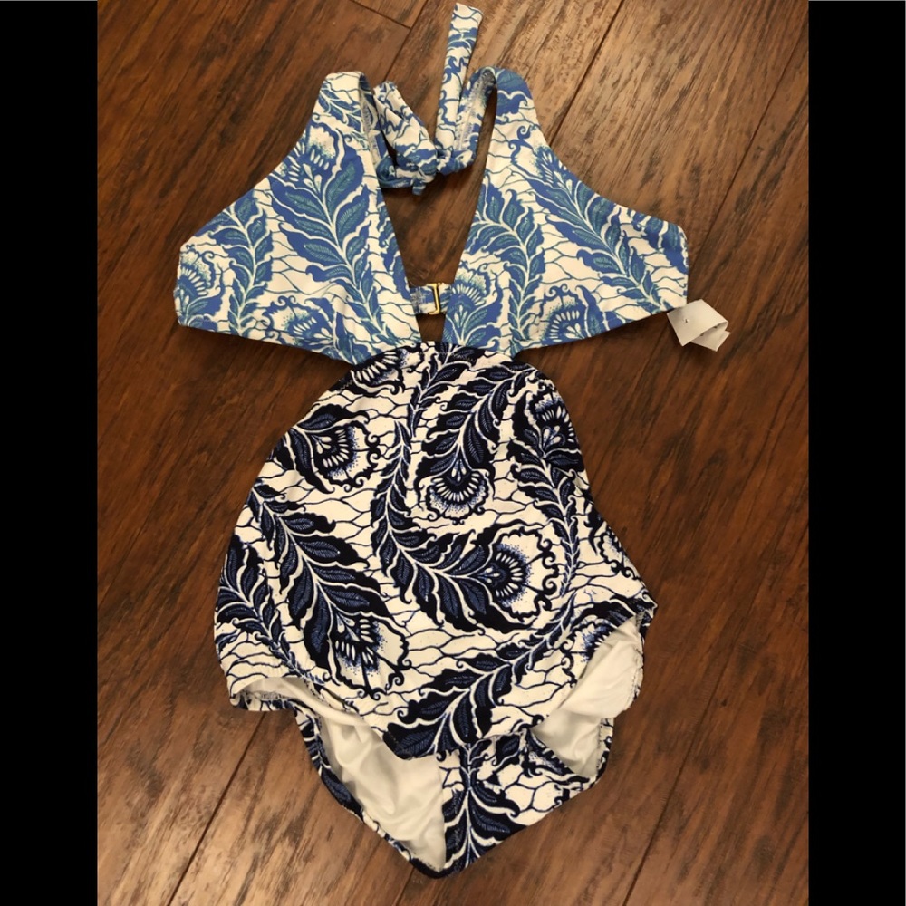 Loft adorable one piece swim